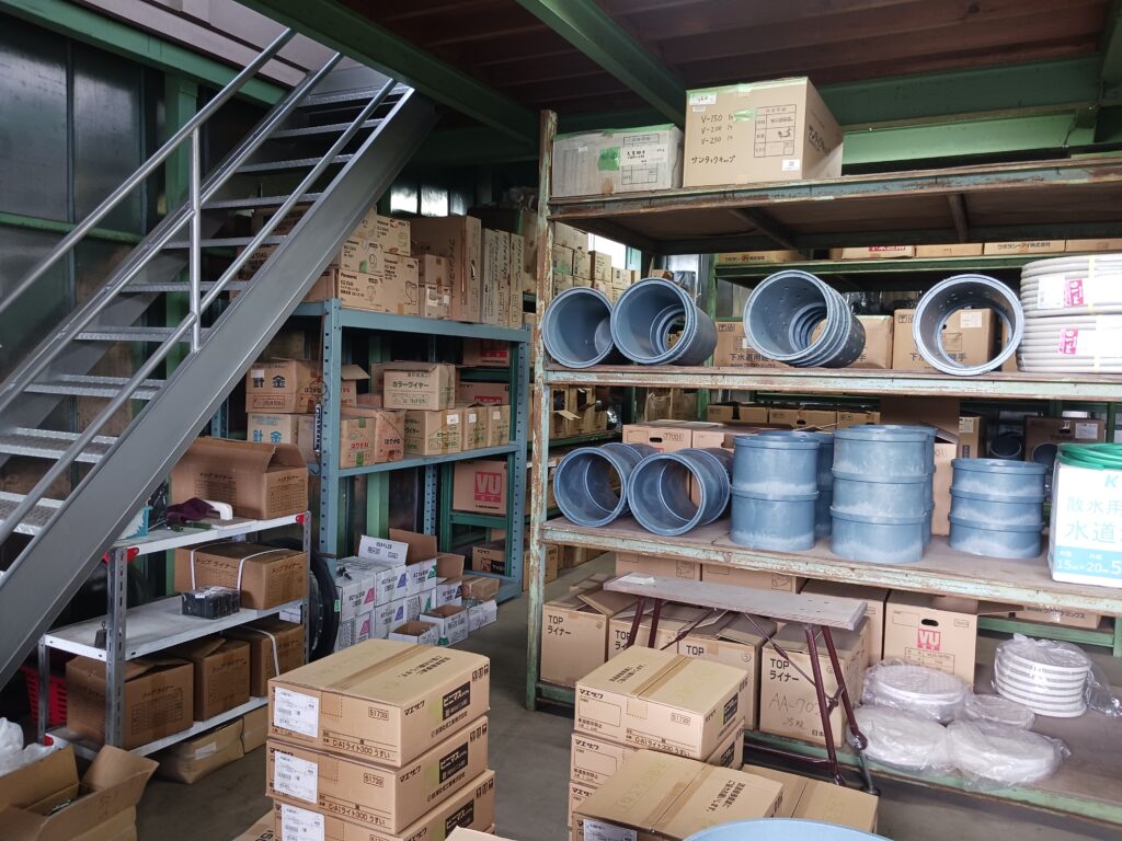 倉庫内の様子1